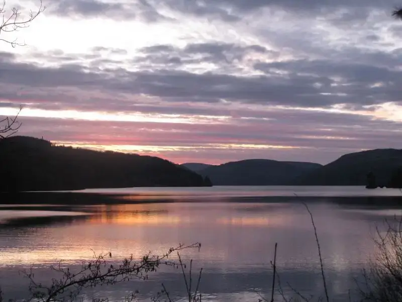 Lake view at Caban Iwrch with all weather Hot tub