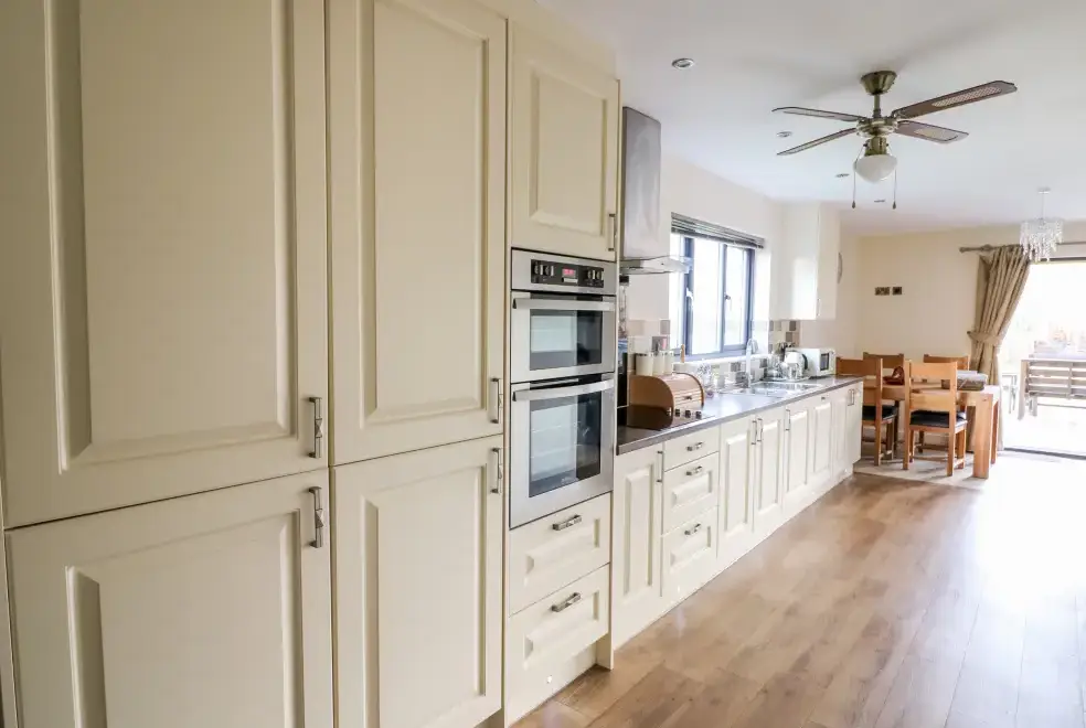 Kitchen/diner at Caban Nant Ddu