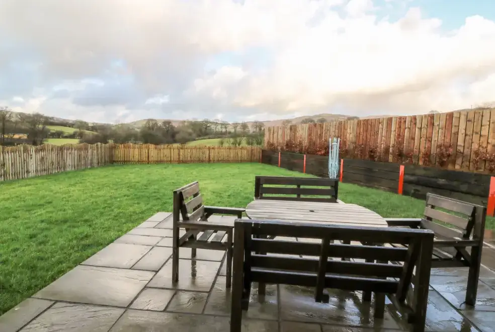 Enclosed garden at Caban Nant Ddu