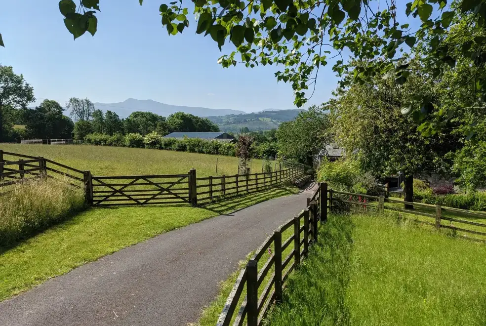 Countryside views at Caecrwn