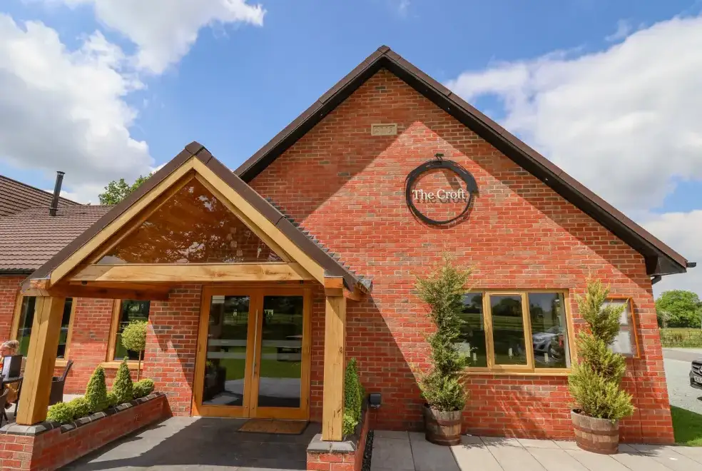 Callow Lodge 22, from the outside