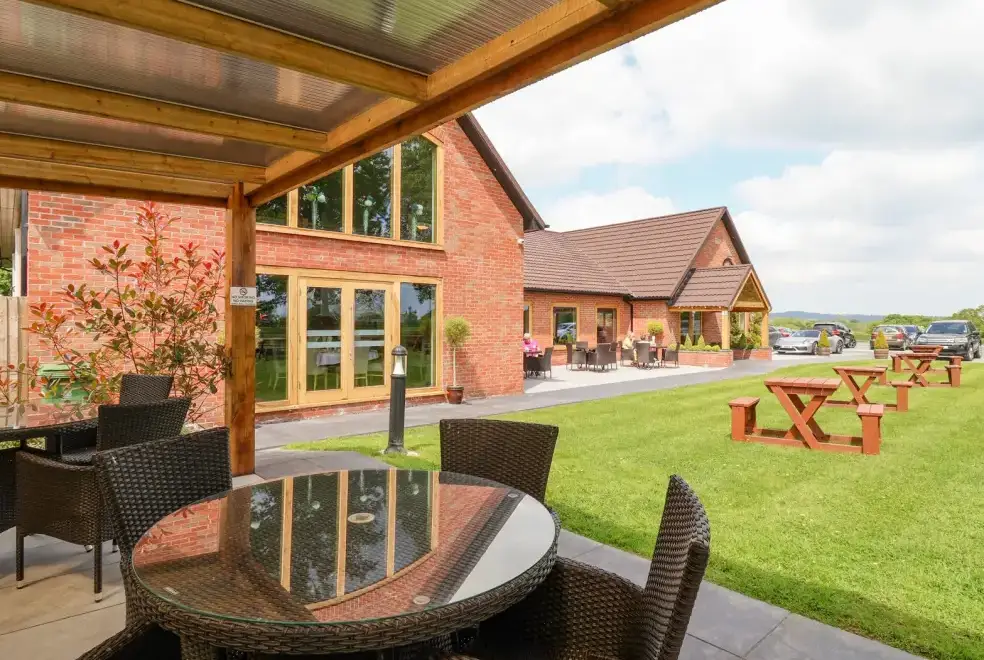 Callow Lodge 22, from the outside