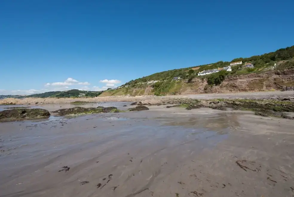 Coastal scenes near Captains House