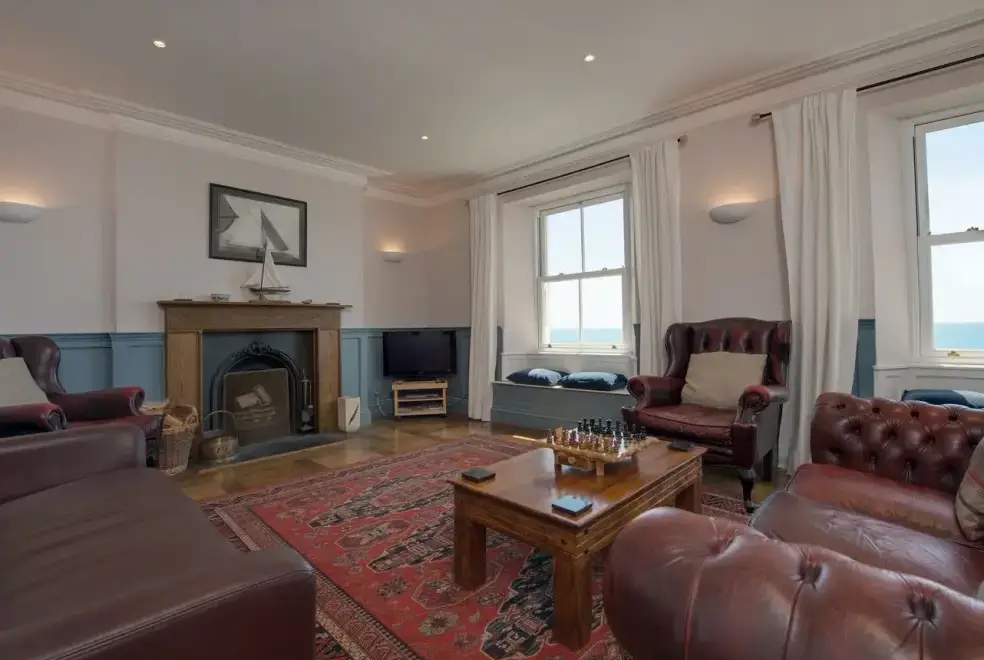 Lounge at Captains House