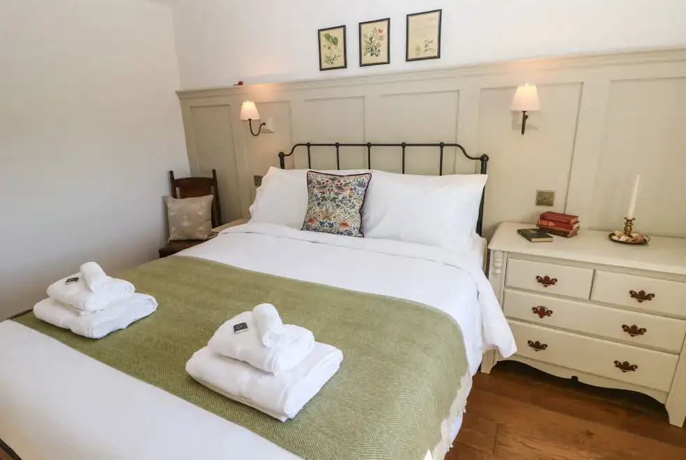 Bedroom at Catamouse