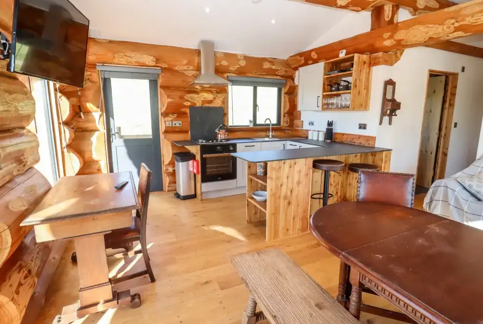 Kitchen/diner at Cedar Cabin