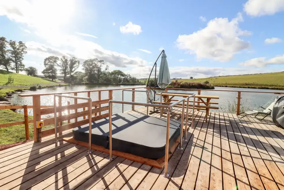 Private Hot Tub at Cedar Cabin