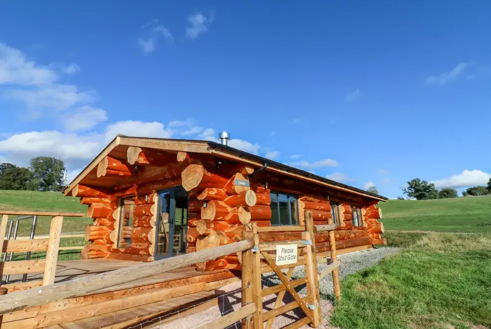 Cedar Cabin, from the outside