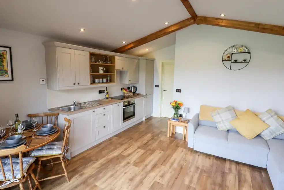 Kitchen/diner at Celyn Lodge