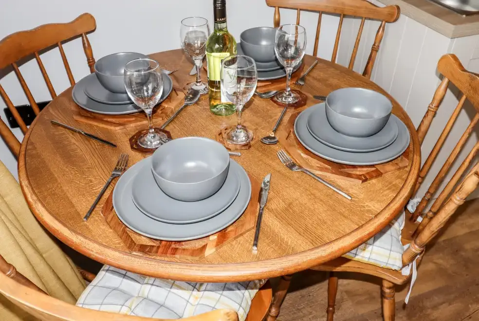 Dining room at Celyn Lodge