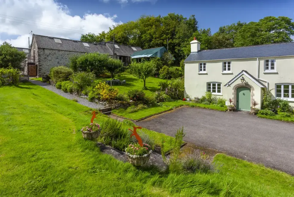 Charming Sleeps 4 Farmstay, from the outside
