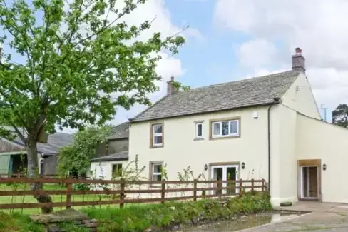 Chimney Gill Farmhouse near the Lake District - Photo 1