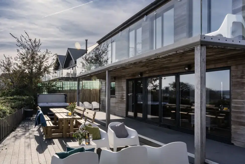 Decked area at Chy Lowen