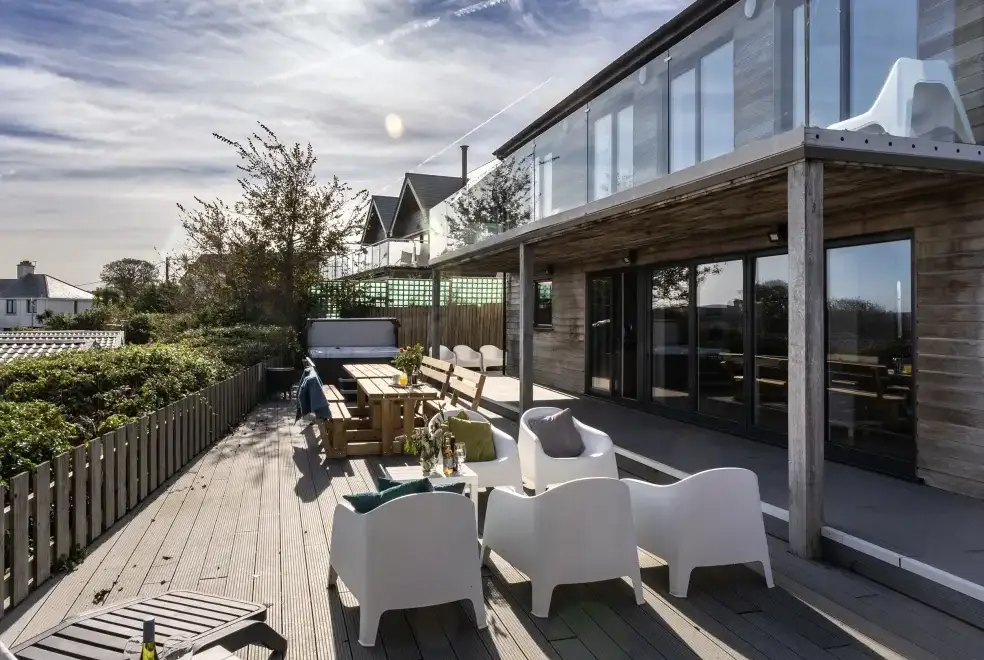 Decked area at Chy Lowen