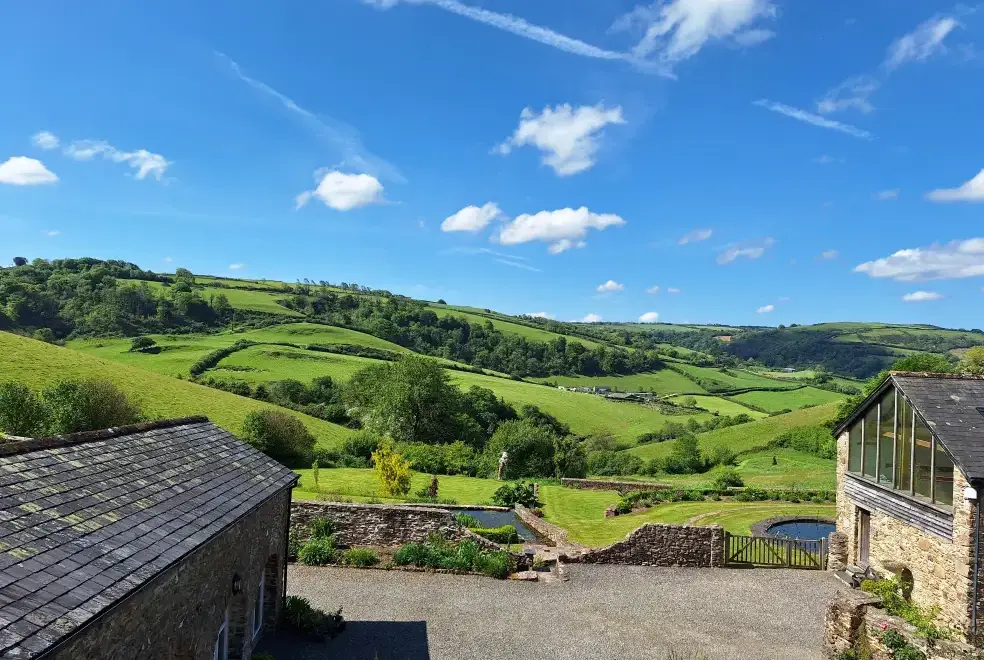 Garden at Cider House at Nutcombe Cottages