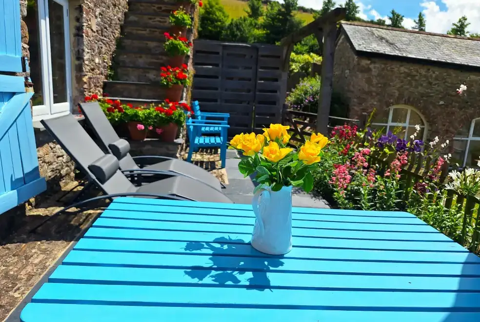 Enclosed garden at Cider House at Nutcombe Cottages