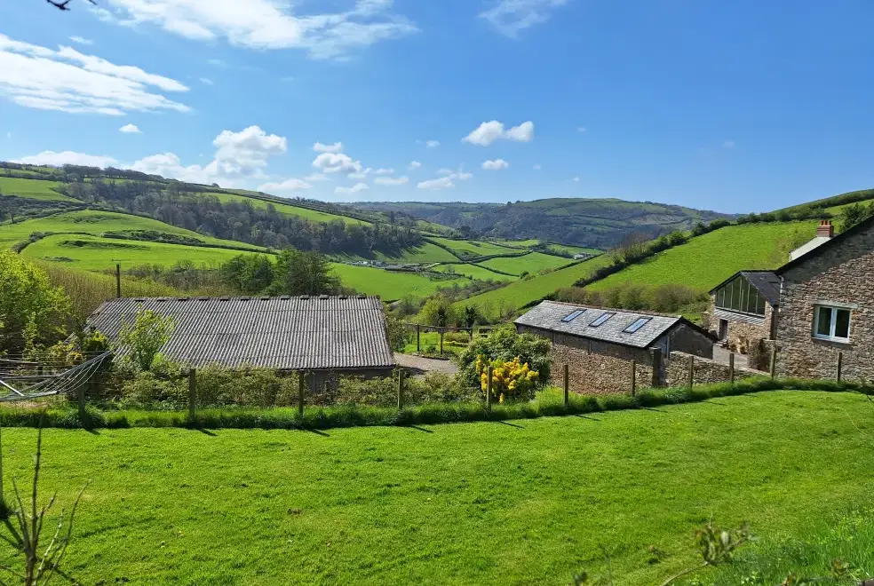 Garden at Cider House at Nutcombe Cottages