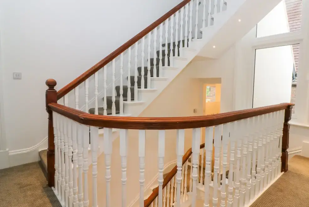 Luxurious interior at Cliffhanger House