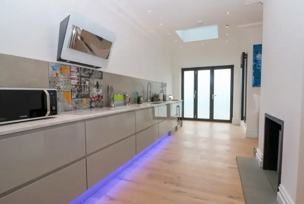 Kitchen/diner at Cliffhanger House