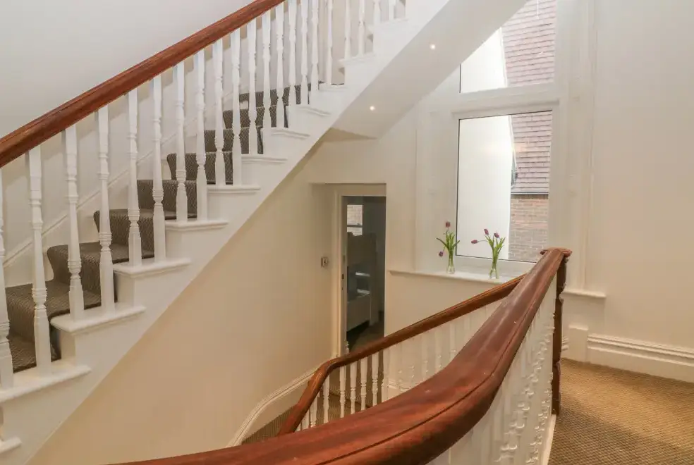  at Cliffhanger House