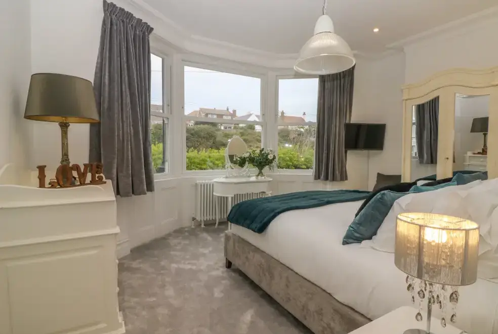 Bedroom at Cliffhanger House