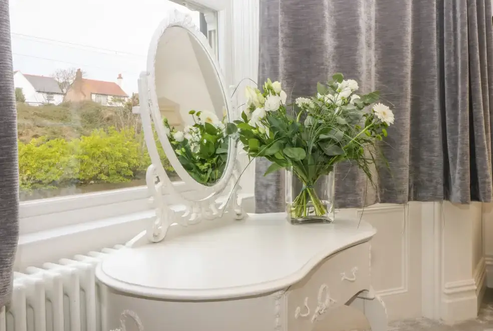 Bedroom at Cliffhanger House