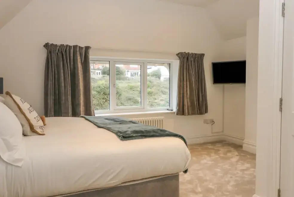 Bedroom at Cliffhanger House