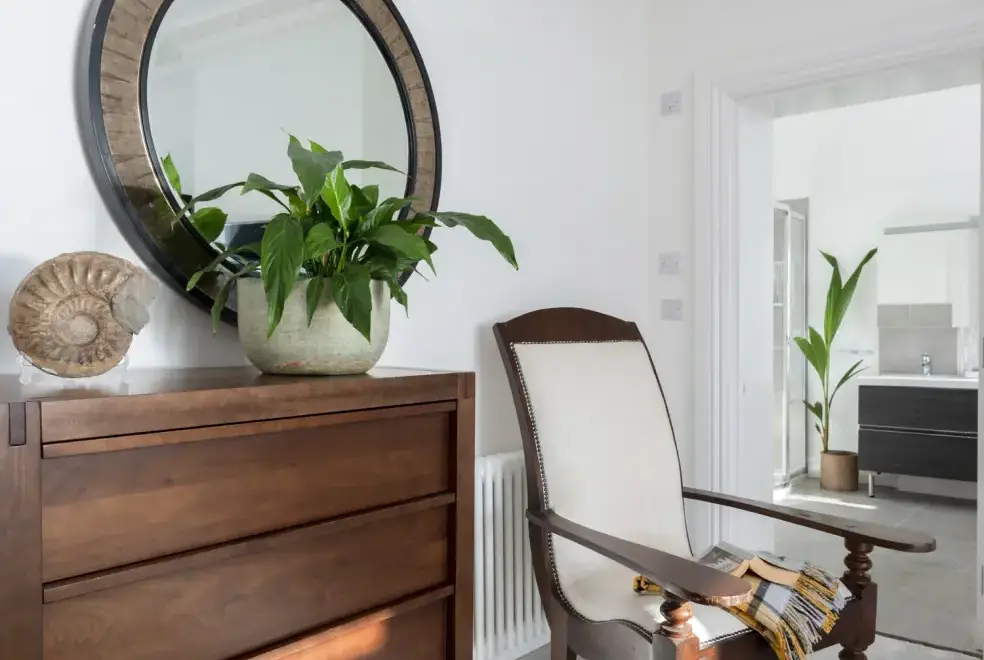 Study at Cliffhanger House