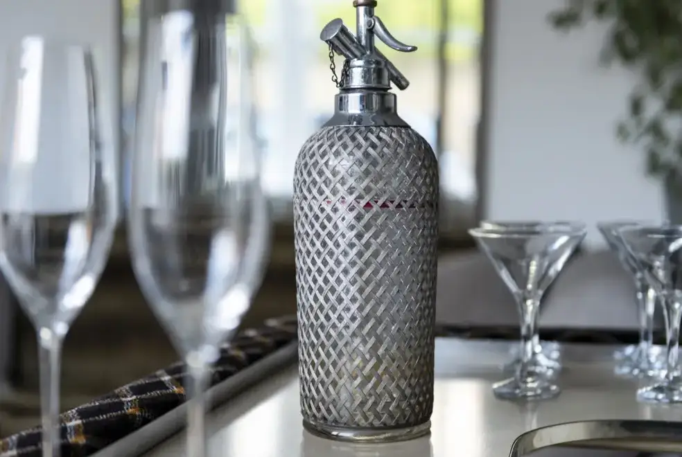 Luxurious interior at Cliffhanger House