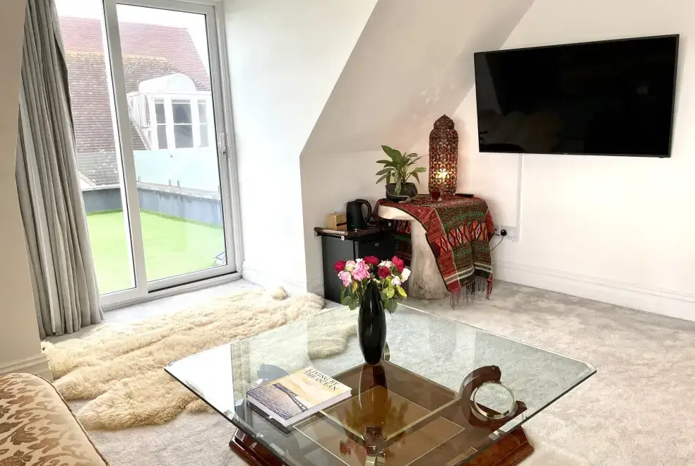 Lounge at Cliffhanger House