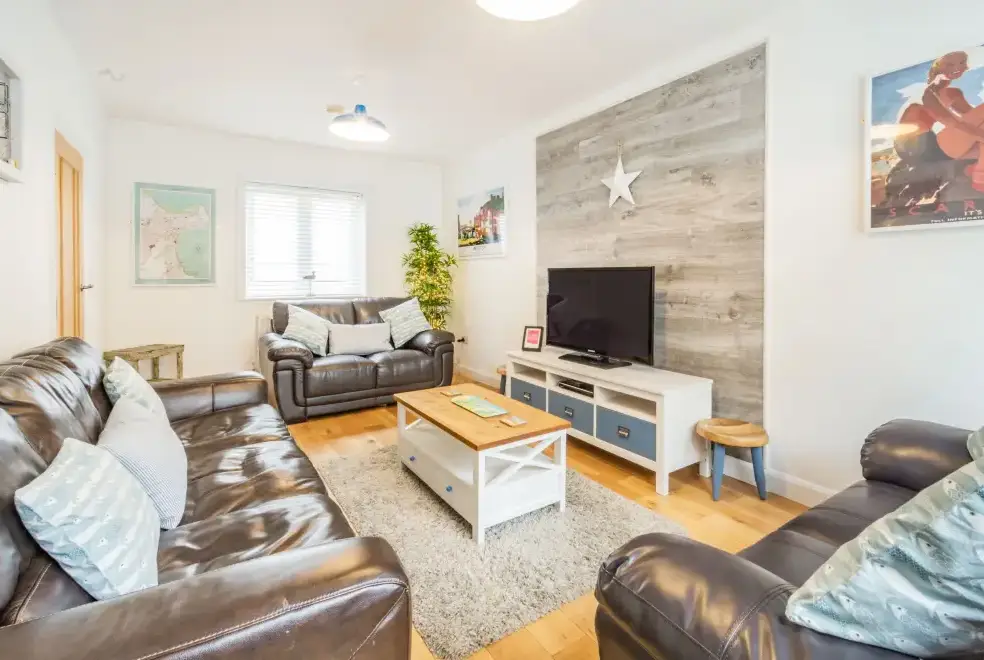 Lounge at Coastal Cottage near the Quayside