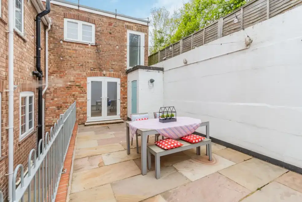 Patio area at Coastal Cottage near the Quayside