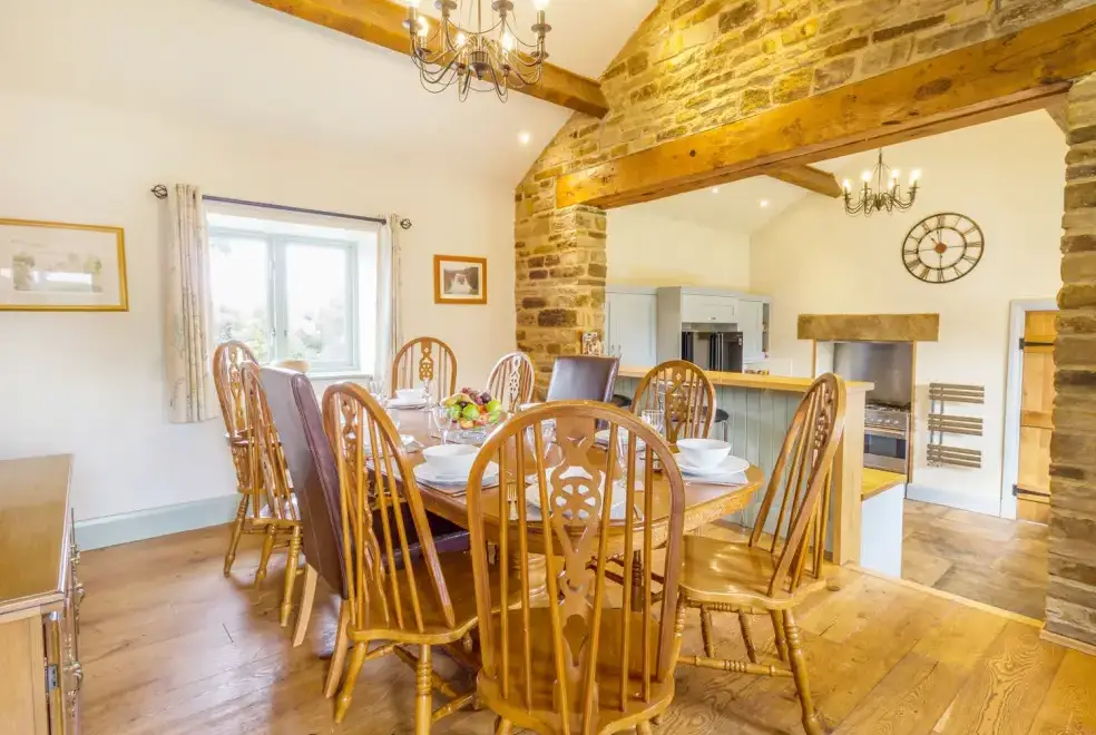 Dining room at Cobblers Barn