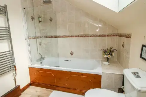 Family bathroom at Corn House, Shropshire