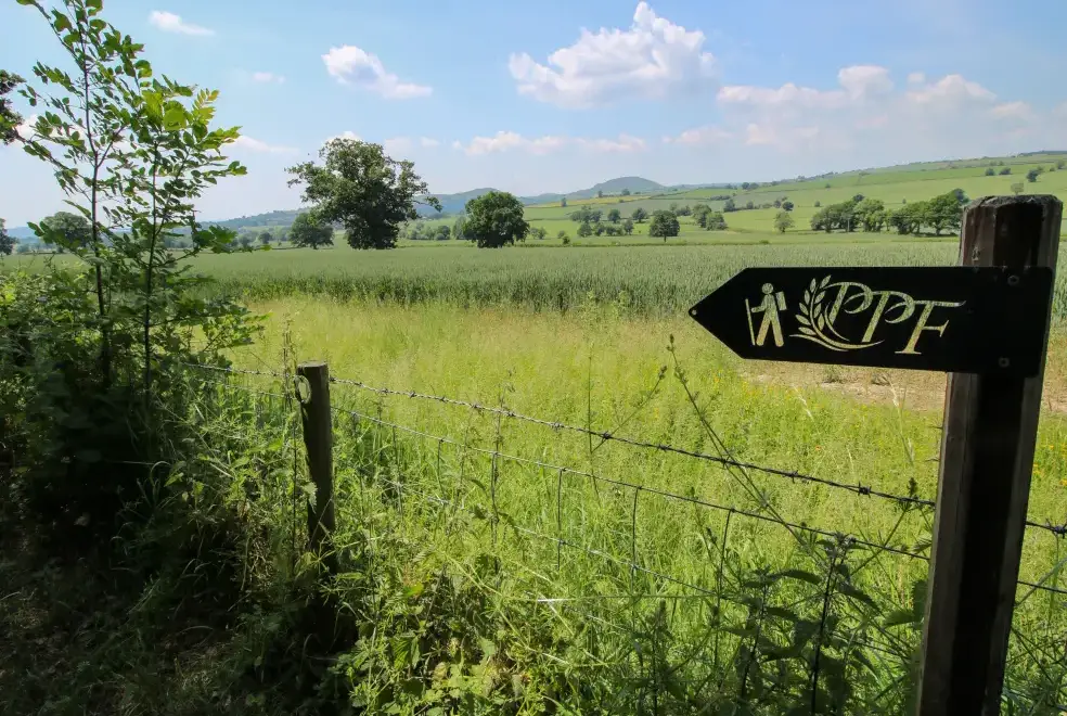 Countryside near Corn House