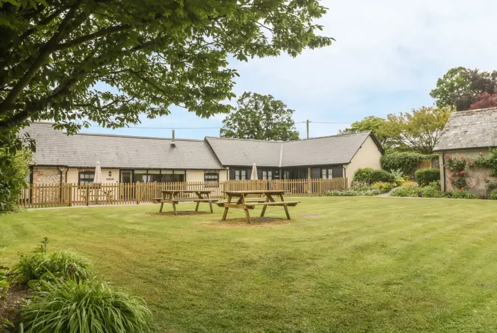 Enclosed garden at Corner Pet-Friendly Barn, Dorset AONB