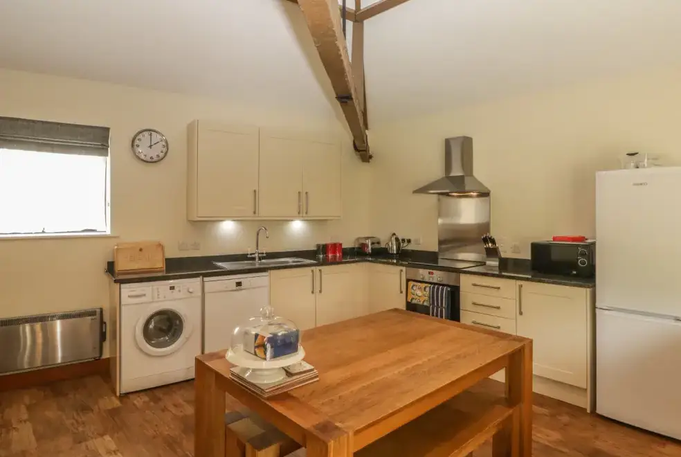 Kitchen/diner at Corner Pet-Friendly Barn, Dorset AONB