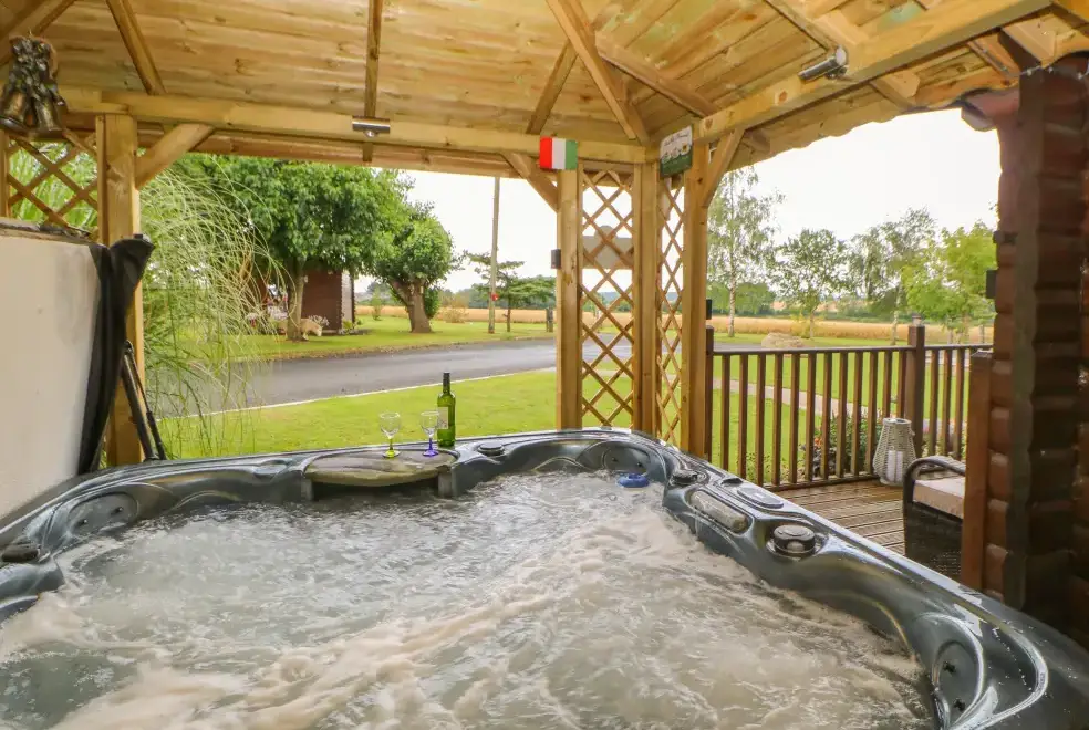 Private Hot Tub at Cornfield