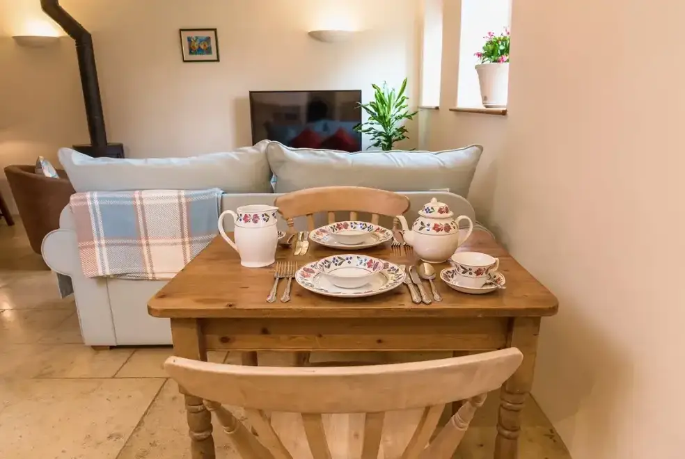 Open plan living area at Cottage 2 New Yatt Farm