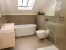 Ensuite bathroom at Cottam Cottage Farm - thumbnail photo