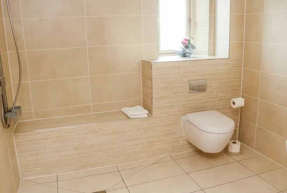 Ensuite bathroom at Cottam Cottage Farm