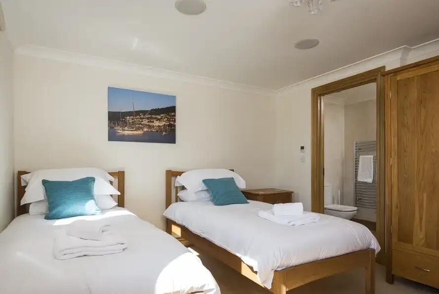  at Court Lodge, Hillfield Village