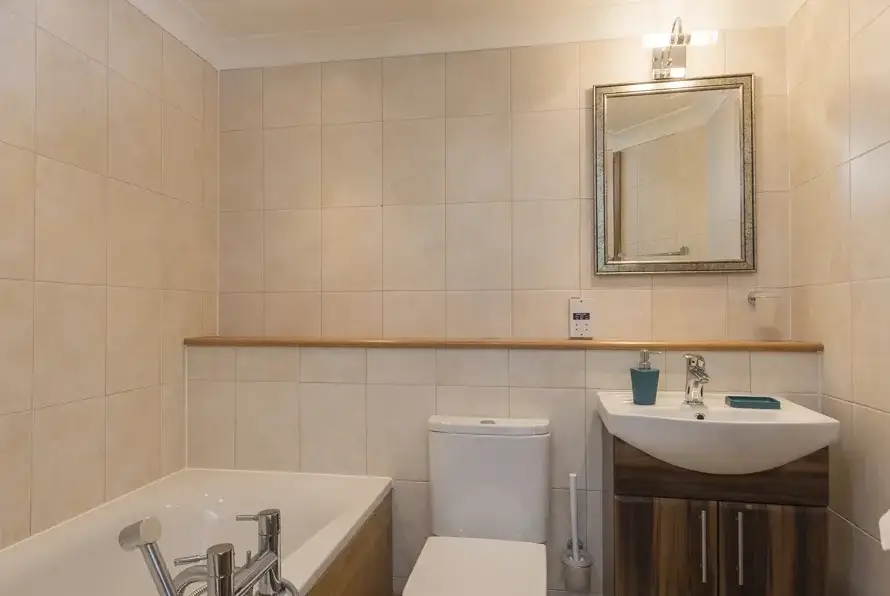  at Court Lodge, Hillfield Village