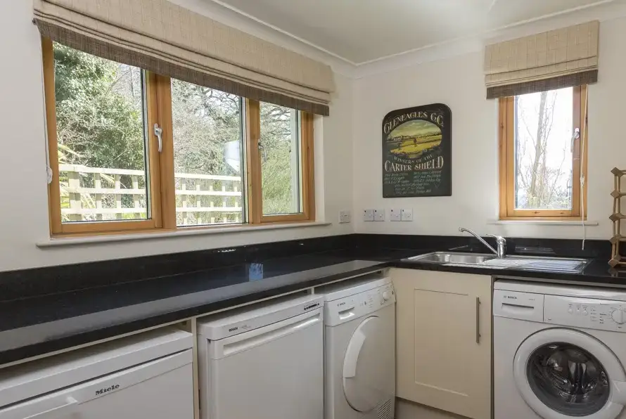  at Court Lodge, Hillfield Village