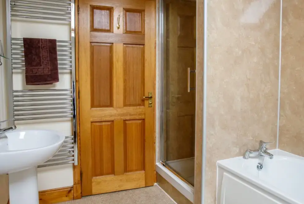 Shower room at Courtyard Cottage