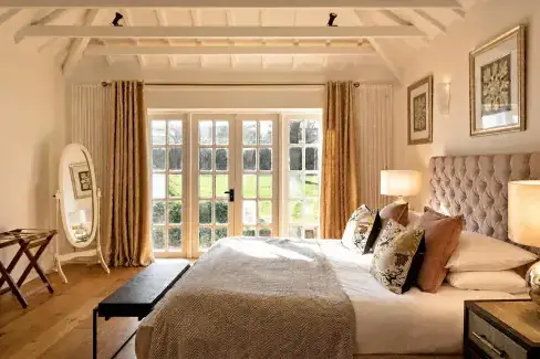 Super king-size bedroom at Courtyard Cottage, Herefordshire