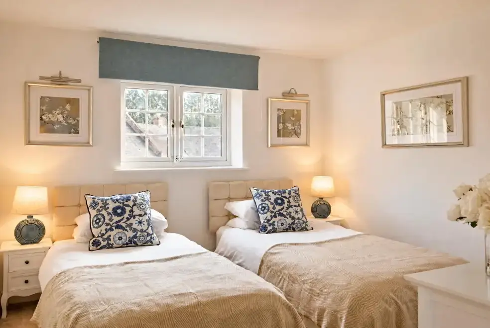 Twin bedroom at Courtyard Cottage