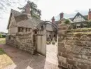 Courtyard Countryside Cottage, Heart Of England - thumbnail photo 1