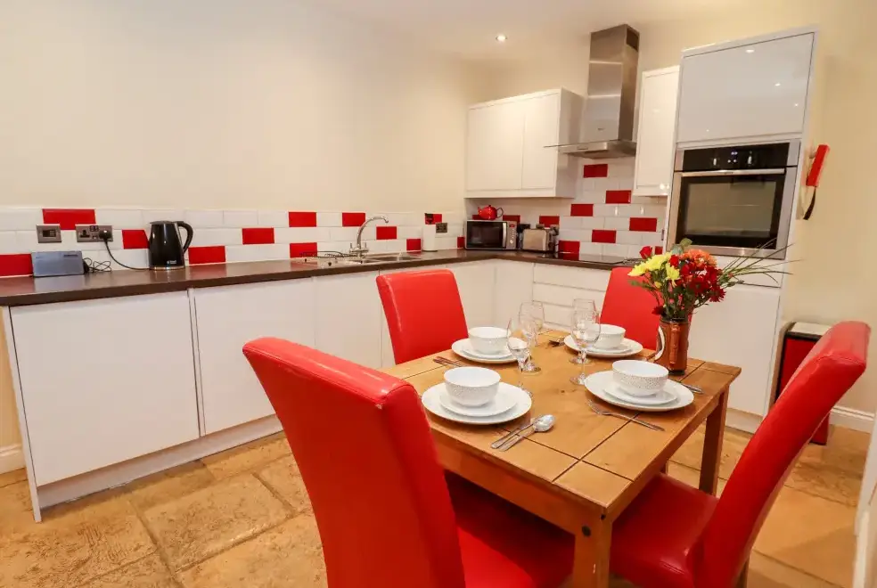 Kitchen/diner at Cow Byre