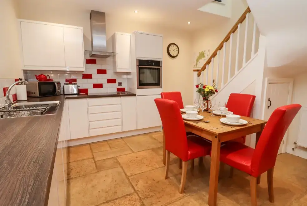Kitchen/diner at Cow Byre